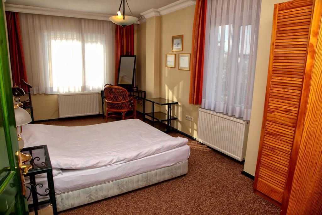 Rainbow 48 Apart Hotel Istanbul Room photo